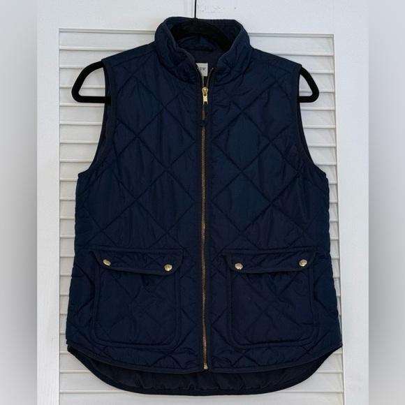 J.Crew Navy Excursion Quilted Puffer Vest Size Small Gold Buttons & Zip EUC - Picture 4 of 6